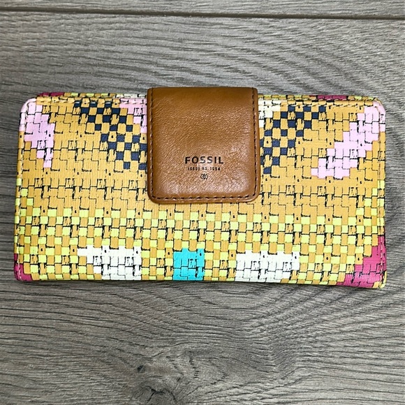 NWOT Fossil Long Bifold Wallet Weave Design Yellow Brown - Picture 1 of 13